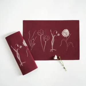 Gardenia Tablemats, Maroon