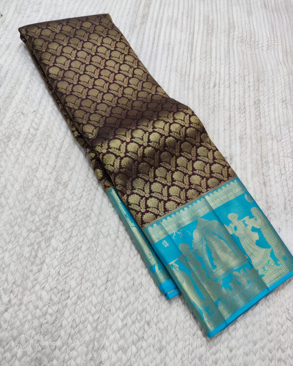 Traditional Elegance - Image 4