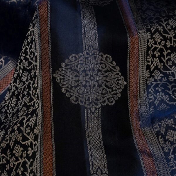 Navy Blue Soft Silk Saree - Image 4