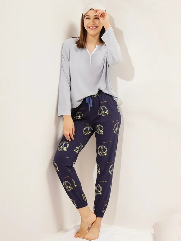 Snoopy RestEasy Pyjama Set - Image 2